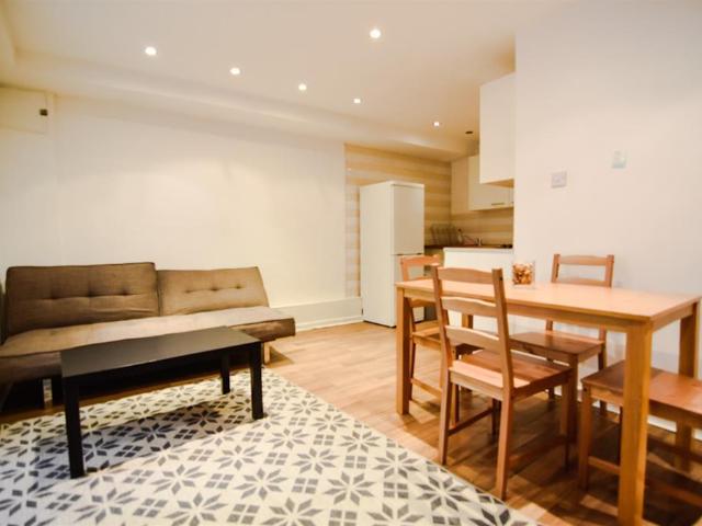 House for rent in Kentish Town, Greater London