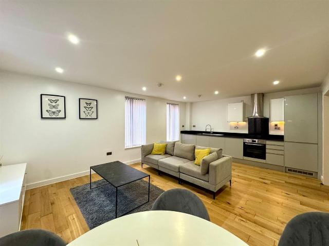 Apartment for rent in Park Central, Birmingham