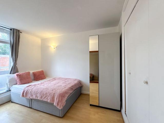 House for rent in South Hampstead, Greater London