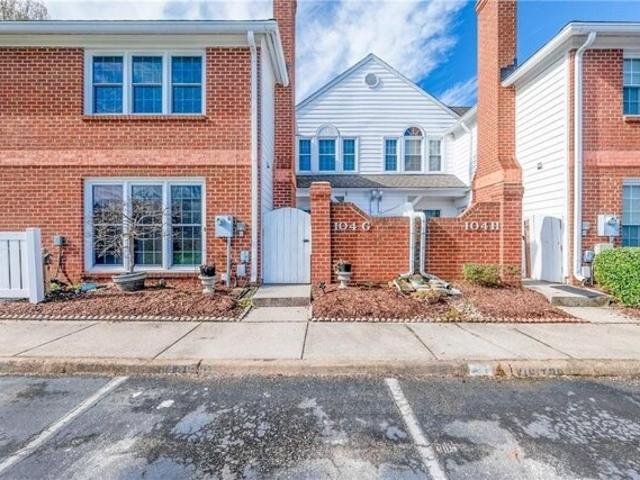 Condo for sale in Yorktown