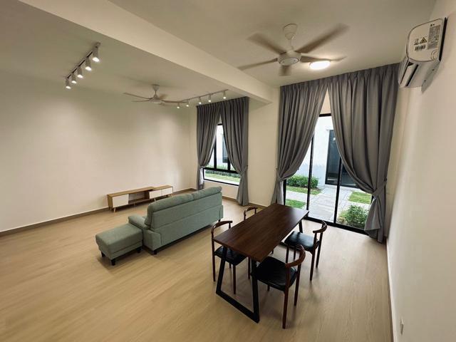 Townhouse for rent in Batu Kawan, Seberang Perai