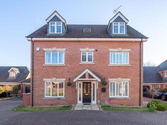 House for sale in Myton Park, Green Close