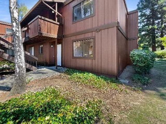 Condo for sale in Pleasant Hill, California
