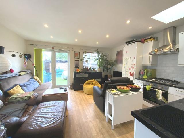 House for rent in Berrylands, Greater London