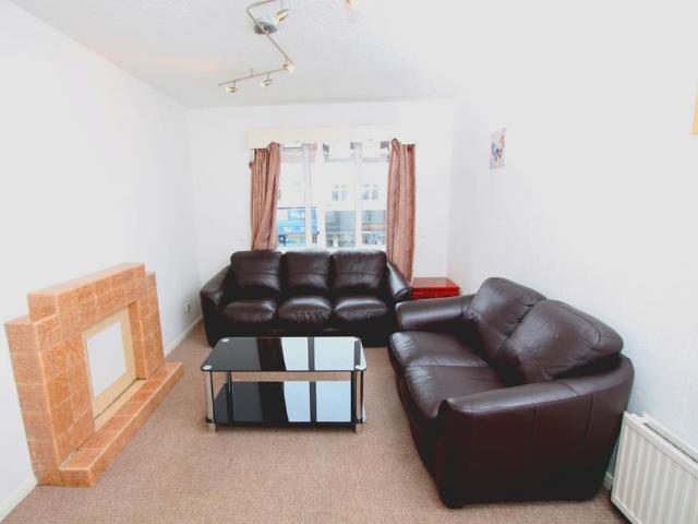 House for rent in Berrylands, Greater London