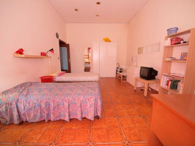 Stanza in affitto a Municipalità 2, Campania