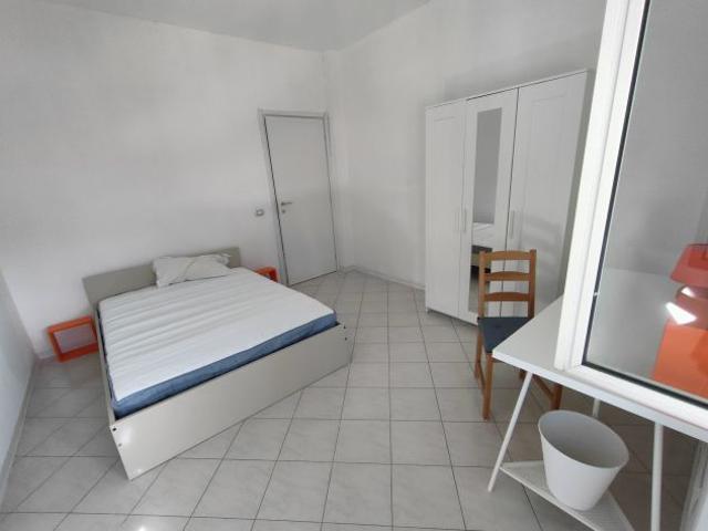 Stanza in affitto a Serra Riccò, Liguria