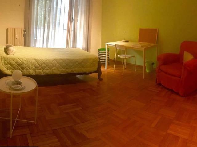 Stanza in affitto a Municipio 2, Milano