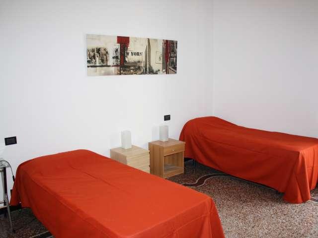 Stanza in affitto a Centro Est, Serra Riccò