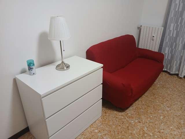 Stanza in affitto a Municipio 5, Milano
