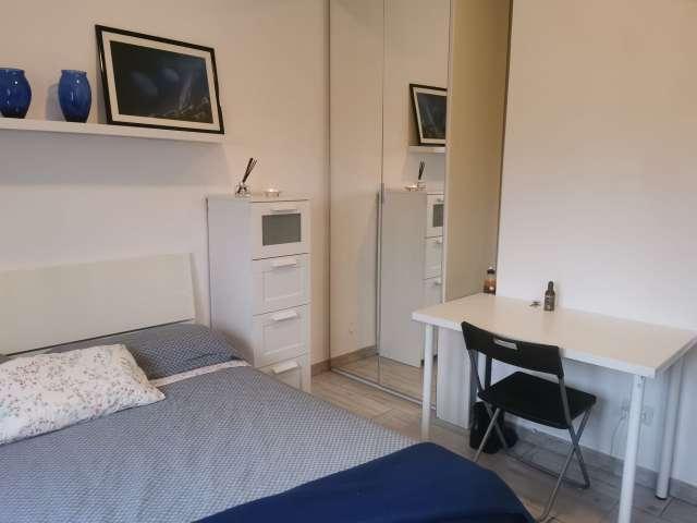 Stanza in affitto a Municipio 9, Milano