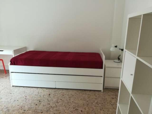 Stanza in affitto a Municipio 4, Milano