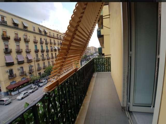 Stanza in affitto a Municipalità 4, Napola