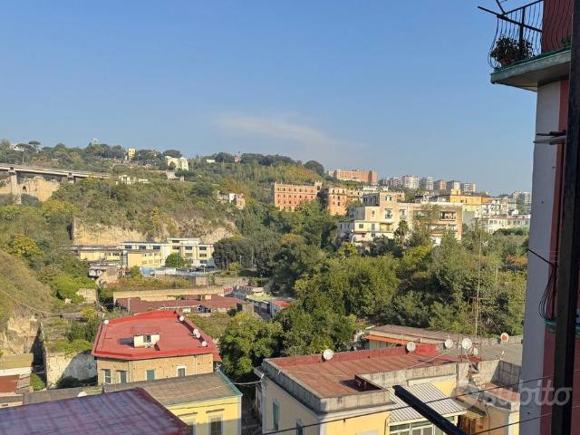 Stanza in affitto a Municipalità 1, Campania