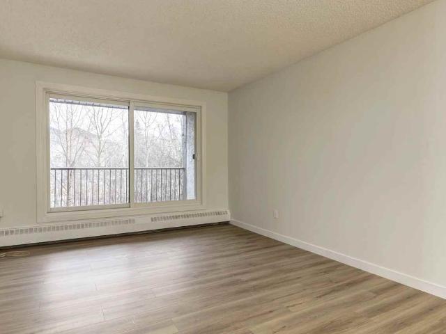 Apartment for rent in Wedgewood, Alberta