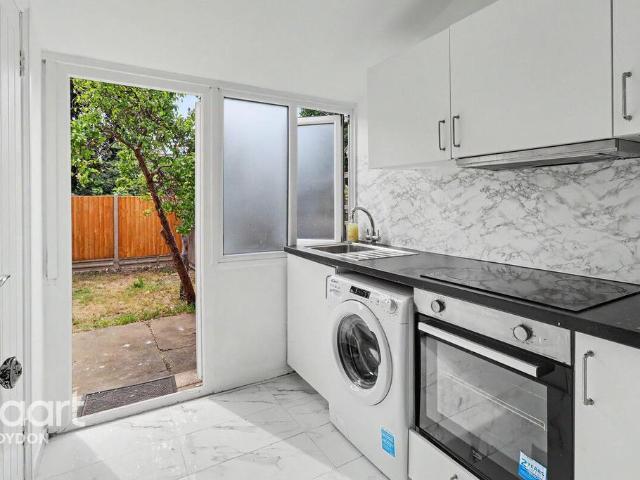 Apartment for rent in London Borough of Croydon, Greater London