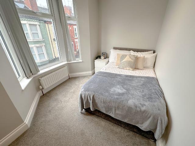 Room for rent in Elm Park, Calderstones