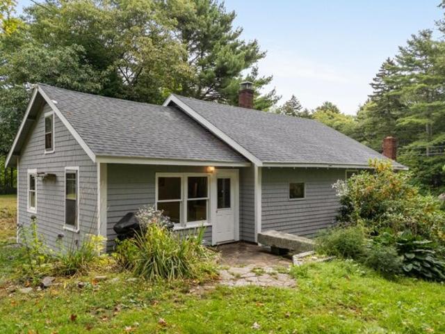 House for sale in Southport, Maine