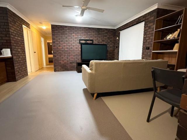 Room for rent in Camillo, Western Australia