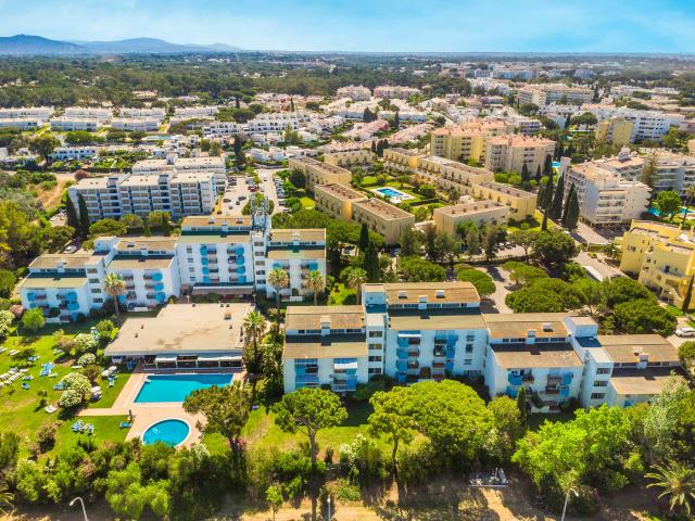 Apartamento alugar em Quarteira