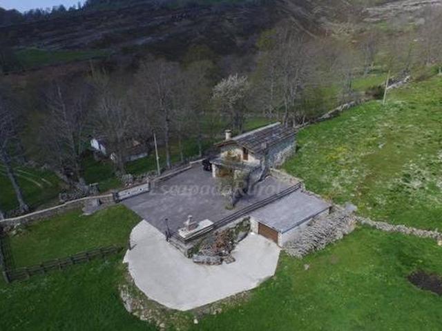Casa en alquiler en Espinosa De Los Monteros, Castilla y León