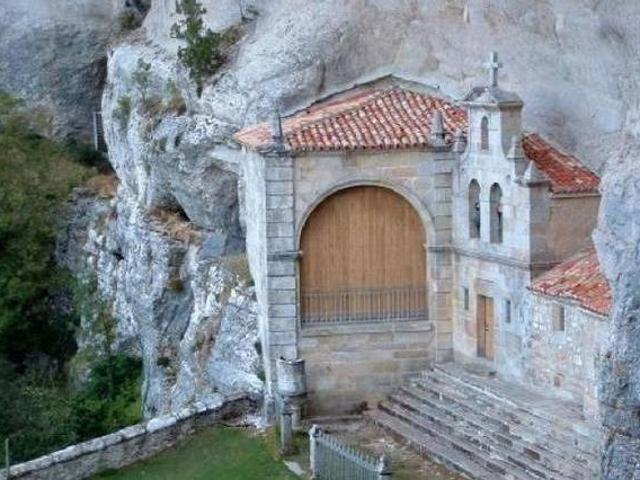 Casa en alquiler en Espinosa De Los Monteros, Castilla y León