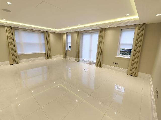 Apartment for rent in Hadley Wood, Isle Of Man