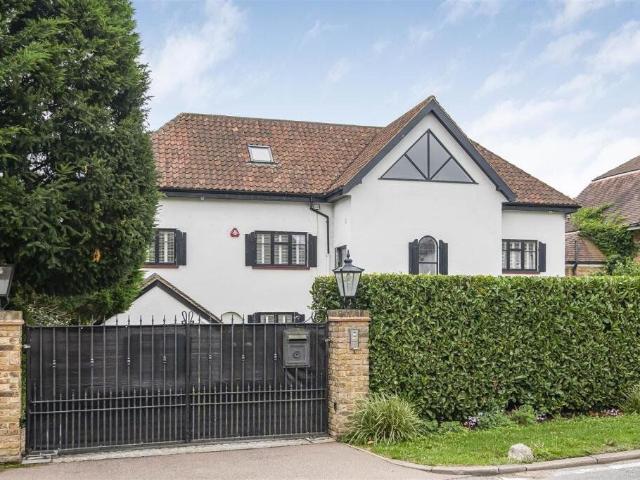 House for rent in London Borough of Enfield, Greater London