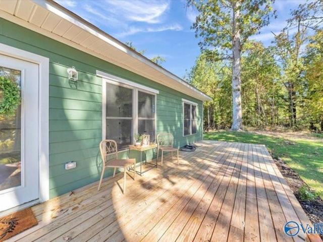 House for sale in Guntersville, Alabama