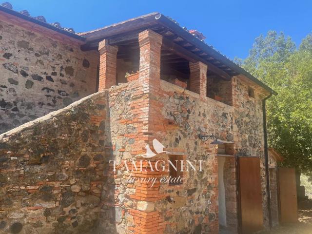 Casa in vendita a Monteguidi, Casole D'elsa
