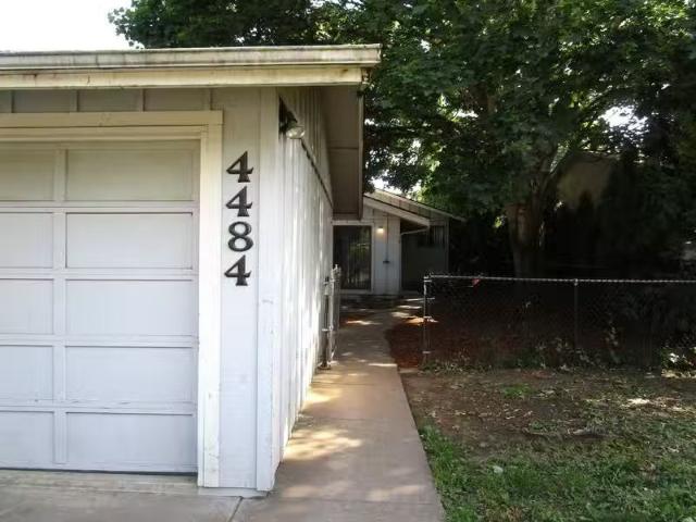 House for rent in Salem