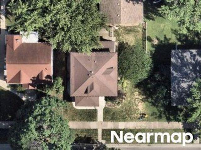 House for sale in Waterloo, Iowa