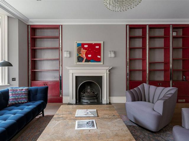 Apartment for rent in Kensington, Greater London