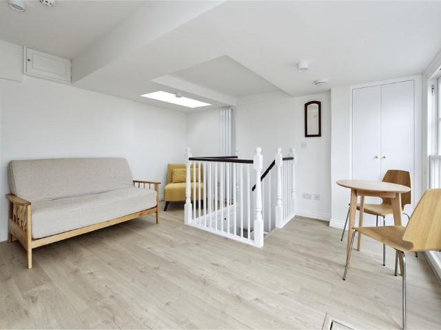 Apartment for rent in Kensington, Greater London