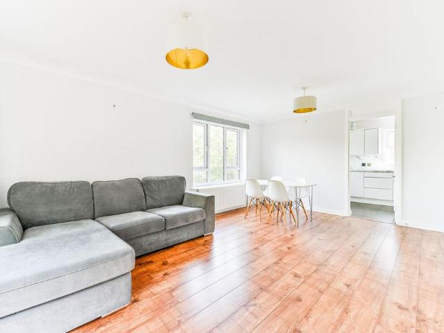 House for rent in London Borough of Croydon, Greater London
