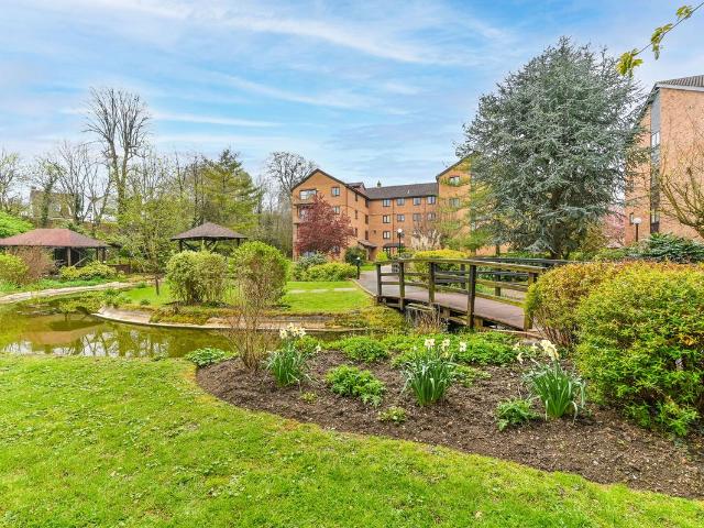 Apartment for rent in London Borough of Croydon, Greater London