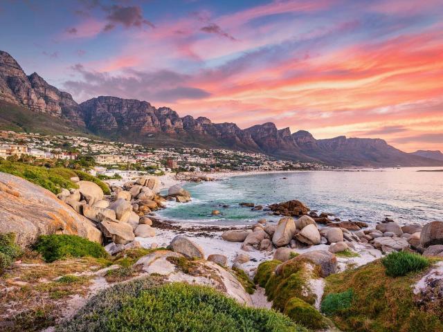 Apartment for rent in Camps Bay, Cape Town