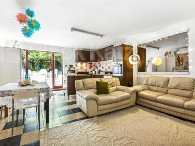 Apartment for rent in Hornsey, Greater London