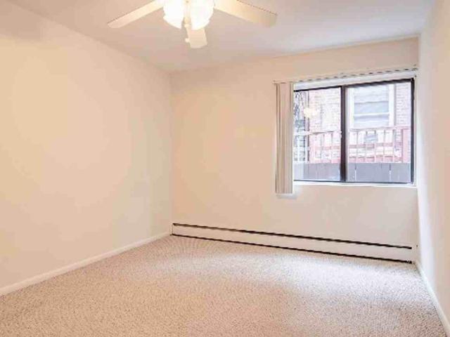 Apartment for rent in Hennepin, Minnesota