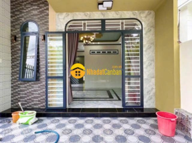 Nhà mặt phố bán