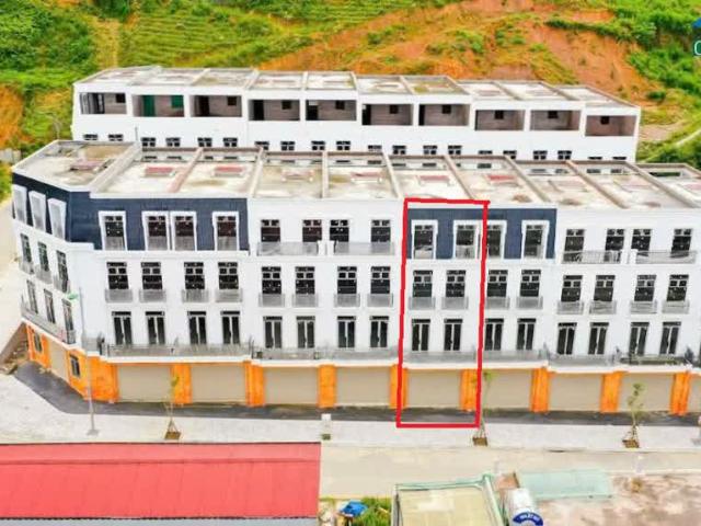 Nhà mặt phố bán