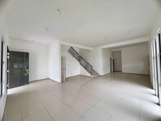 Terraced House for sale in Ulu Tiram, Johor
