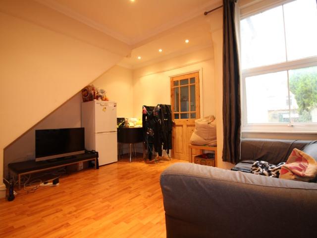 House for rent in Falcon Lodge, Wales
