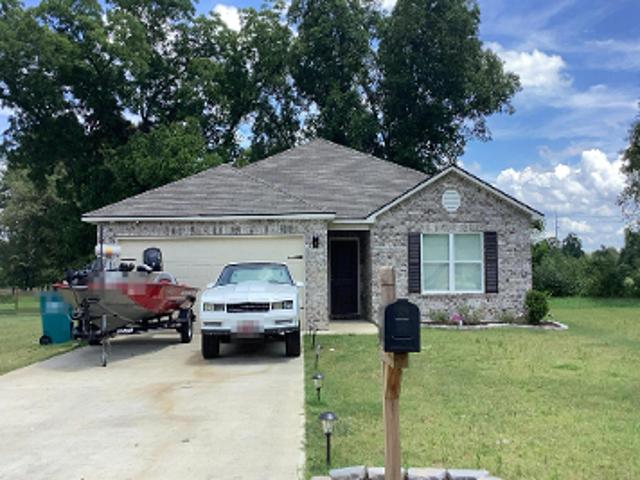 House for sale in Elmore, Alabama