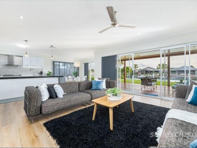 House for rent in Banksia Beach, Greater Brisbane