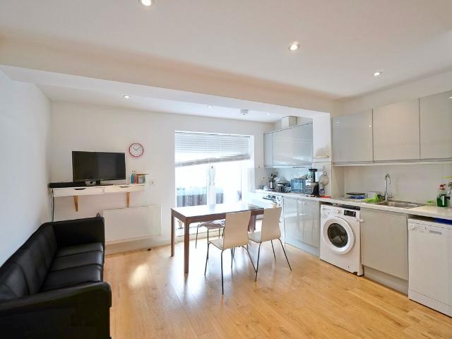 House for rent in Alperton, Greater London