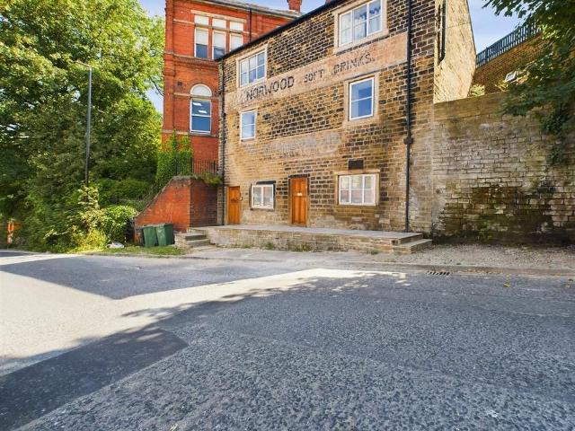 Apartment for rent in Armley, West Yorkshire