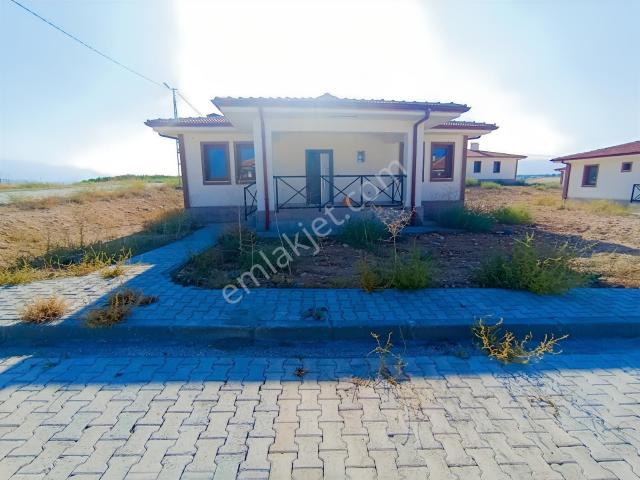 Karapınar Mahallesi, Akçadağ içerisinde satılık Villa