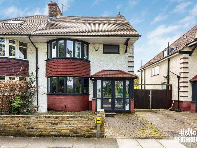 House for rent in Charlton, Greater London