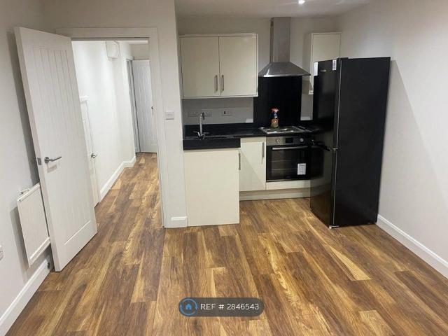 Apartment for rent in London Borough of Ealing, Hanwell